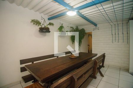 Casa à venda com 178m², 4 quartos e 2 vagasÁrea de lazer