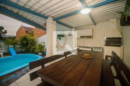 Casa à venda com 178m², 4 quartos e 2 vagasÁrea de lazer