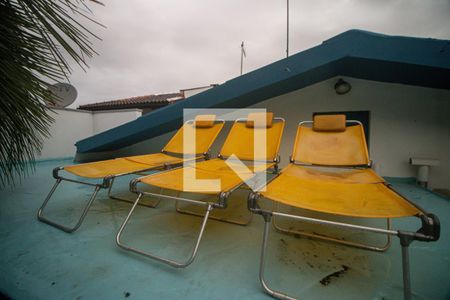 Casa à venda com 178m², 4 quartos e 2 vagasPátio