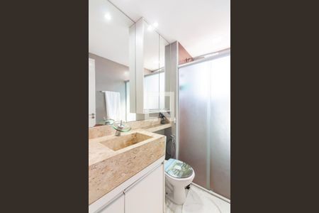 Banheiro de apartamento à venda com 2 quartos, 49m² em Jaguaribe, Osasco