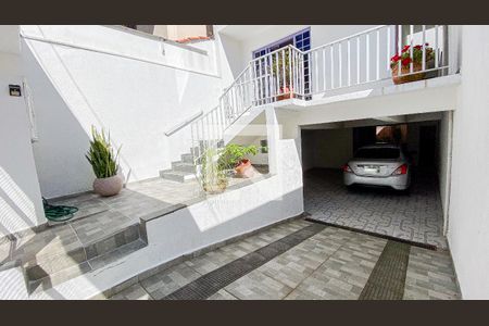 Casa à venda com 246m², 3 quartos e 4 vagasGaragem - Quintal