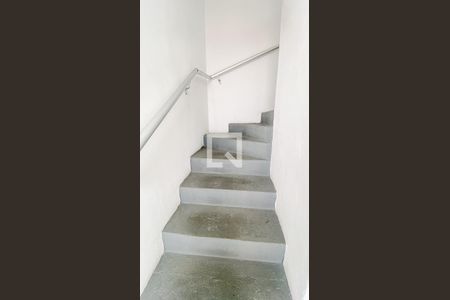 Casa à venda com 246m², 3 quartos e 4 vagasEscada