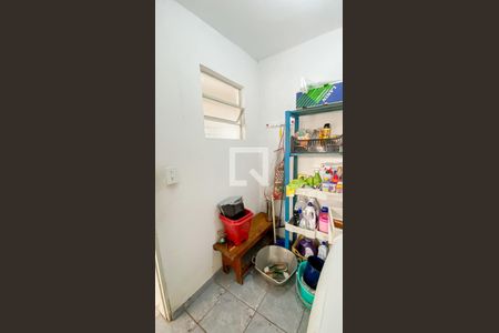 Casa à venda com 246m², 3 quartos e 4 vagasÁrea de Serviço