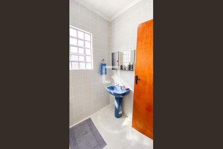 Casa à venda com 246m², 3 quartos e 4 vagasBanheiro