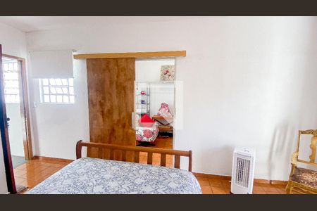 Casa à venda com 246m², 3 quartos e 4 vagasSuite