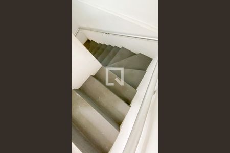 Casa à venda com 246m², 3 quartos e 4 vagasEscada