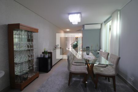 Sala de casa à venda com 3 quartos, 175m² em Vila Anhangüera, São Paulo