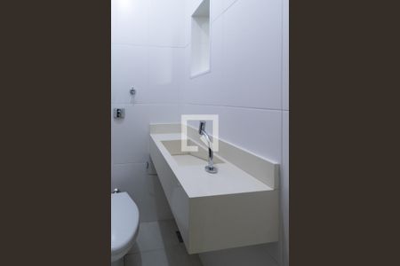 Lavabo de casa para alugar com 3 quartos, 140m² em Vila Santa Clara, São Paulo