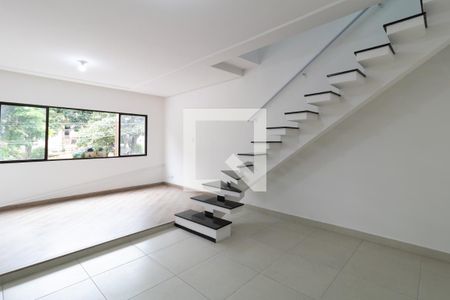 Sala de casa para alugar com 3 quartos, 140m² em Vila Santa Clara, São Paulo