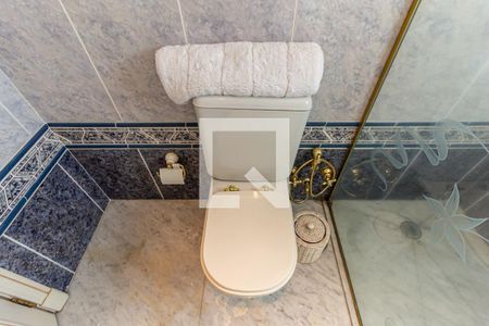 Apartamento para alugar com 317m², 4 quartos e 5 vagasSuíte 3 - Banheiro - Vaso Sanitário