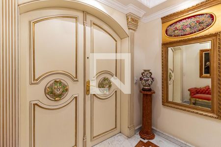 Apartamento para alugar com 317m², 4 quartos e 5 vagasEntrada