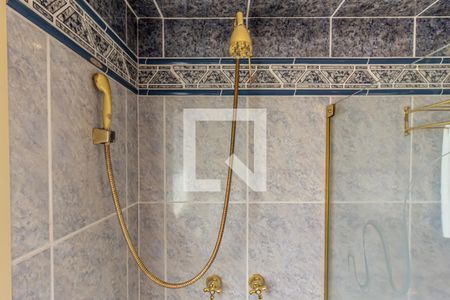 Apartamento para alugar com 317m², 4 quartos e 5 vagasSuíte 2 - Banheiro - Chuveiro