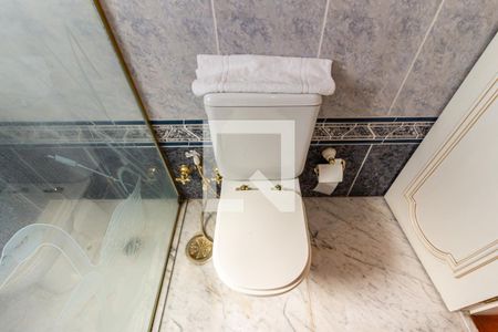 Apartamento para alugar com 317m², 4 quartos e 5 vagasSuíte 1 - Banheiro - Vaso Sanitário