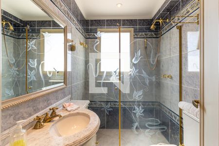 Apartamento para alugar com 317m², 4 quartos e 5 vagasSuíte 2 - Banheiro