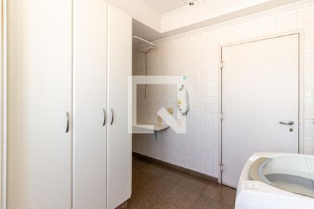Apartamento para alugar com 317m², 4 quartos e 5 vagasÁrea de Serviço