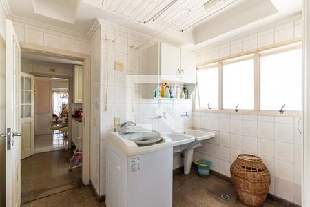 Apartamento para alugar com 317m², 4 quartos e 5 vagasÁrea de Serviço