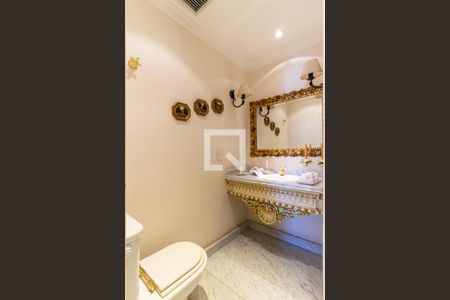 Apartamento para alugar com 317m², 4 quartos e 5 vagasLavabo