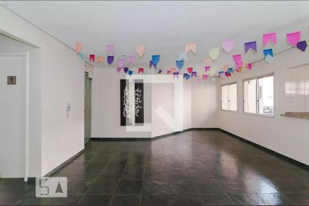 Apartamento à venda com 47m², 2 quartos e 1 vaga Apartamento à venda com 47m², 2 quartos e 1 vagaÁrea comum - Salão de festas