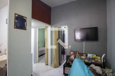 Sala 1 de casa à venda com 5 quartos, 150m² em Conjunto Residencial José Bonifácio, São Paulo