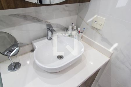 Apartamento à venda com 103m², 2 quartos e 2 vagasDetalhe do Banheiro da Suite