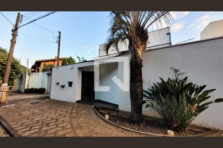 Casa para alugar com 411m², 5 quartos e 12 vagasFachada