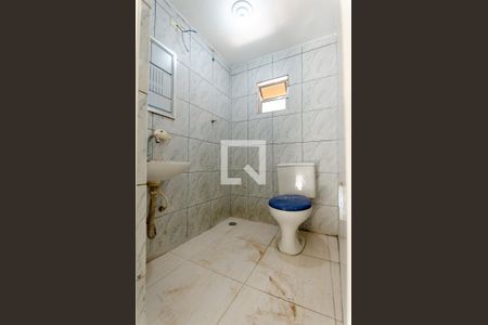 Banheiro de casa para alugar com 1 quarto, 50m² em Jardim Maracanã, São Paulo