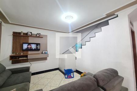 Sala de casa para alugar com 2 quartos, 200m² em Jardim Novo Carrão, São Paulo