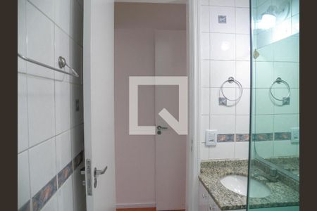 Apartamento à venda com 65m², 2 quartos e 2 vagasBanheiro da Suíte