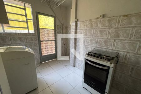 Cozinha de casa para alugar com 1 quarto, 30m² em Jardim Vinte E Cinco de Agosto, Duque de Caxias