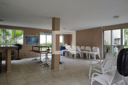 Casa para alugar com 75m², 2 quartos e 1 vagaÁrea comum - Salão de festas