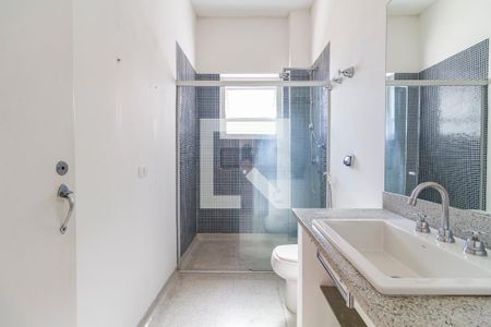 Banheiro da Suíte de apartamento para alugar com 1 quarto, 94m² em Pinheiros, São Paulo