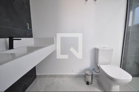 Apartamento para alugar com 150m², 3 quartos e 3 vagasBanheiro do Quarto Suíte 2
