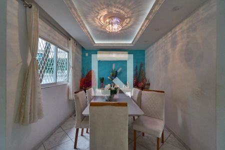 Sala de casa à venda com 5 quartos, 200m² em Grajaú, Rio de Janeiro