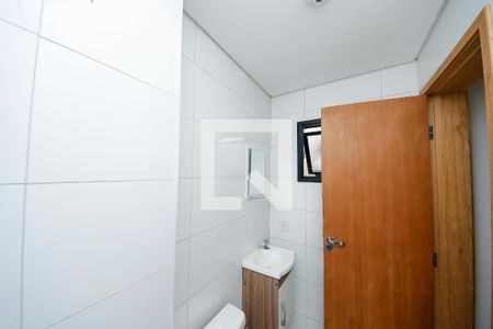 Apartamento à venda com 45m², 2 quartos e sem vaga Apartamento à venda com 45m², 2 quartos e sem vagaBanheiro