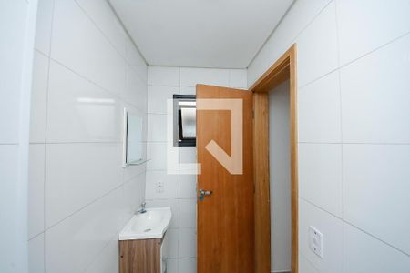 Apartamento à venda com 45m², 2 quartos e sem vaga Apartamento à venda com 45m², 2 quartos e sem vagaBanheiro