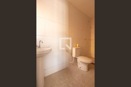 Casa para alugar com 75m², 2 quartos e sem vagaBanheiro