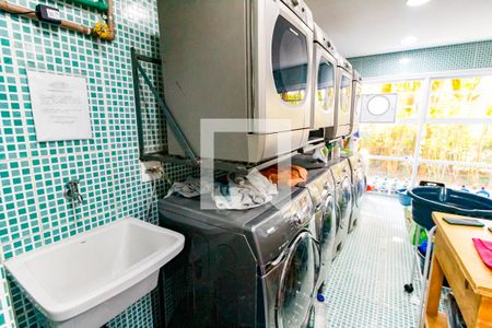 Studio para alugar com 31m², 1 quarto e 1 vaga Studio para alugar com 31m², 1 quarto e 1 vagaLavanderia