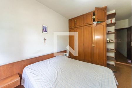 Casa à venda com 179m², 4 quartos e 2 vagasSuíte 2