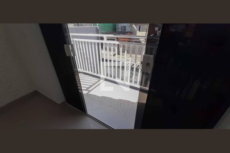 Sacada de casa à venda com 2 quartos, 89m² em Veloso, Osasco