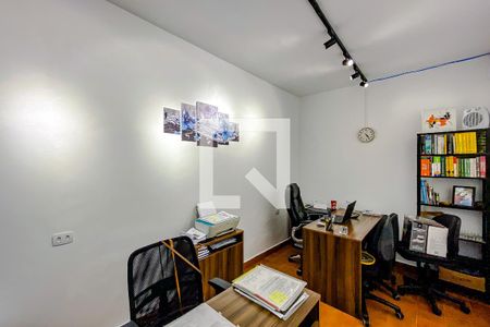 Casa à venda com 230m², 3 quartos e 3 vagasEscritório