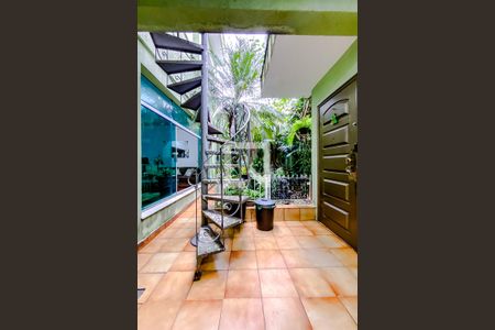 Casa à venda com 230m², 3 quartos e 3 vagasÁrea externa