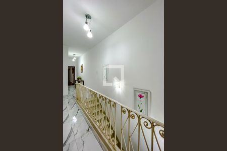 Casa à venda com 230m², 3 quartos e 3 vagasHall