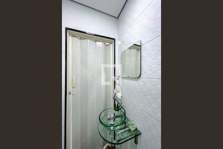 Casa à venda com 230m², 3 quartos e 3 vagasBanheiro de Serviço