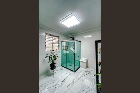 Casa à venda com 230m², 3 quartos e 3 vagasBanheiro da Suíte