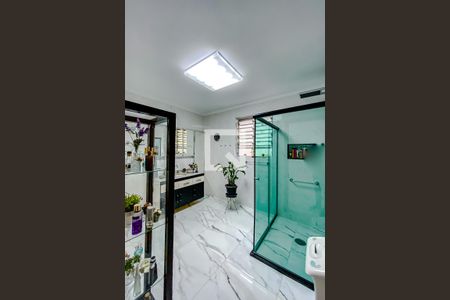 Casa à venda com 230m², 3 quartos e 3 vagasBanheiro da Suíte