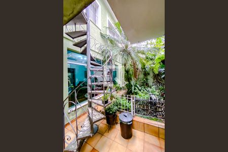 Casa à venda com 230m², 3 quartos e 3 vagasÁrea externa