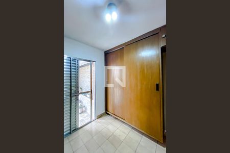 Casa à venda com 230m², 3 quartos e 3 vagasQuarto 2 - Suíte