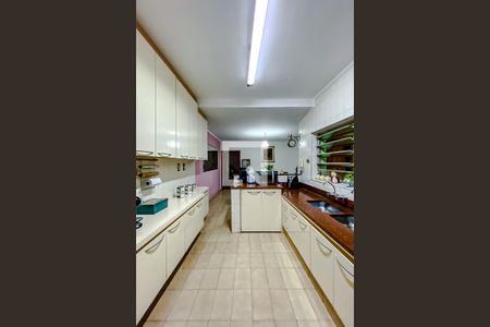 Casa à venda com 230m², 3 quartos e 3 vagasCozinha