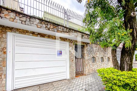 Casa à venda com 230m², 3 quartos e 3 vagasFachada