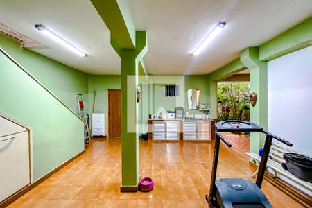 Casa à venda com 230m², 3 quartos e 3 vagasSalão de festas